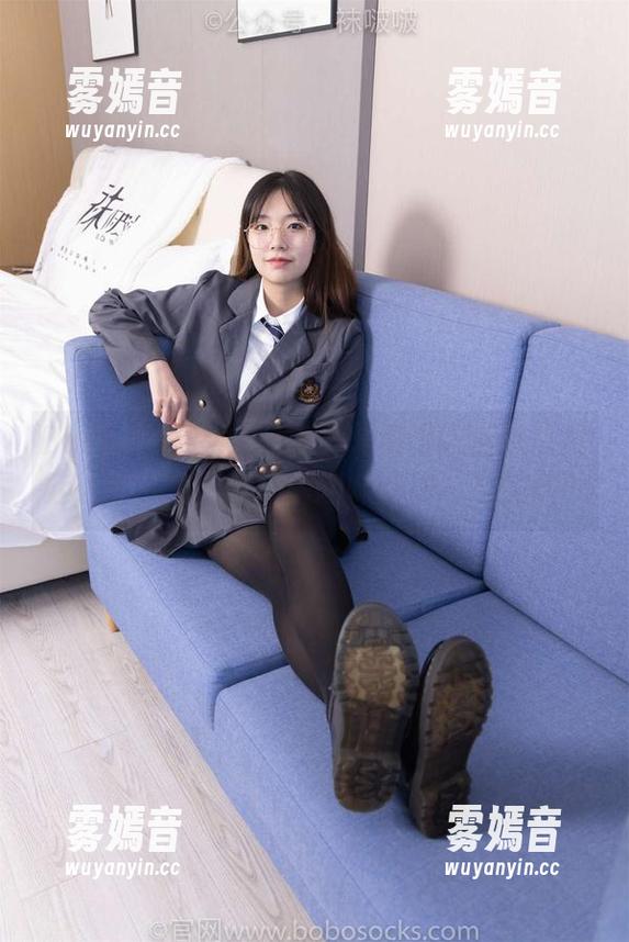 BoBoSocks袜啵啵-雪糕 BoBoSocks袜啵啵 - 北国雪糕的热辣板鞋,自带免费合集,趣味百出,不怕辣!