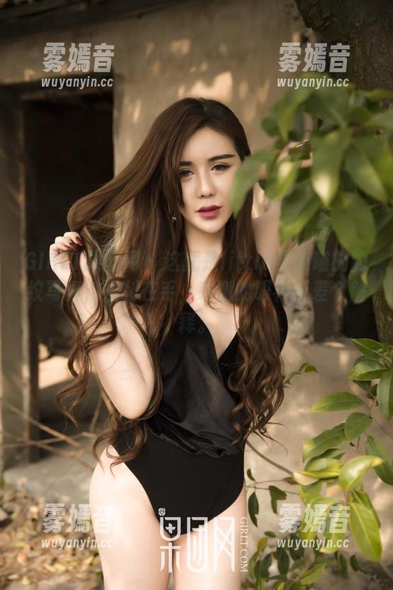 GIRLT果团网-little贝壳喵 GIRLT果团网 - 这就是little贝壳喵的豹纹写真,福利在手,刺激的眼神还差个解释。