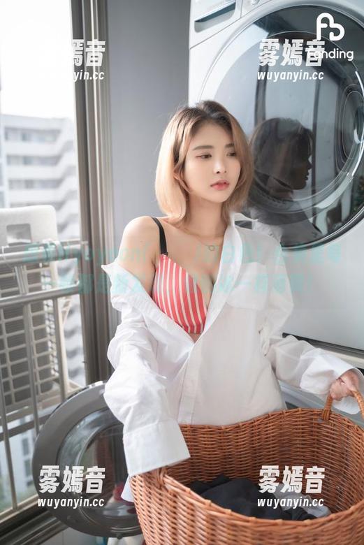 想看Hyoyeon(김효연)的白色！合集里每一帧都是新发现，像刨冰一样清爽！