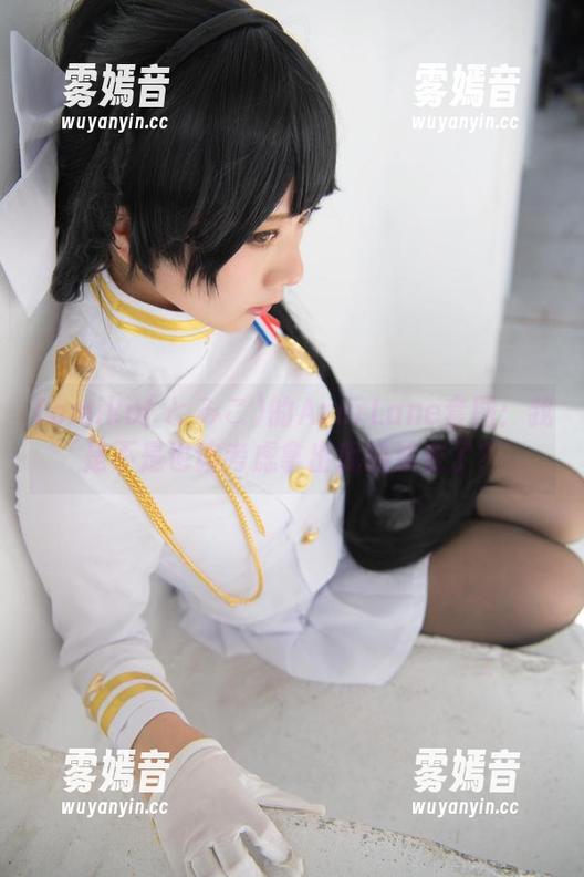 Tomiko(とみこ)的AzurLane套图：我是不是也该考虑拿出我的泳衣了？