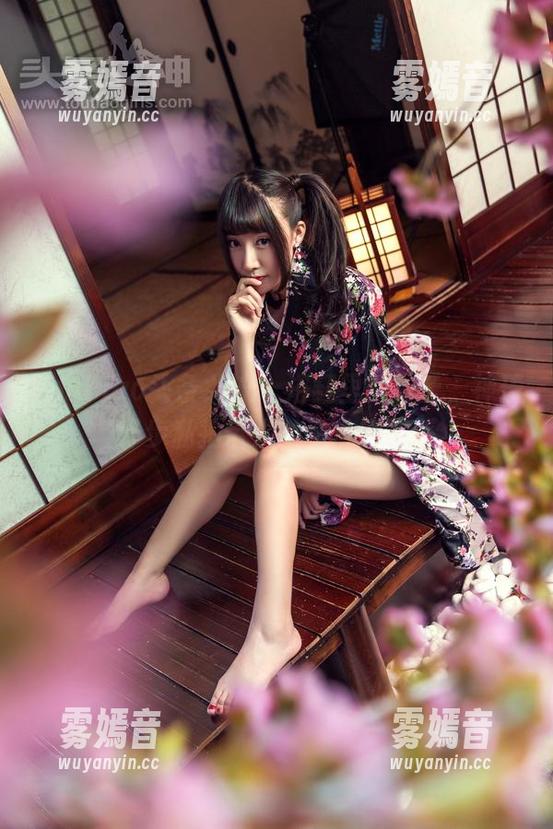 TouTiao头条女神 - 浴缸里的影子，神琦泽步私拍带来的这份笼罩感