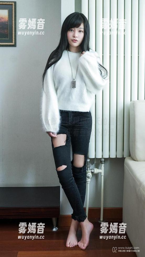 TuiGirl推女郎-梁棋棋 TuiGirl推女郎 - 梁棋棋今天的黑色写真更新,不止黑,还有些意外的轻松感