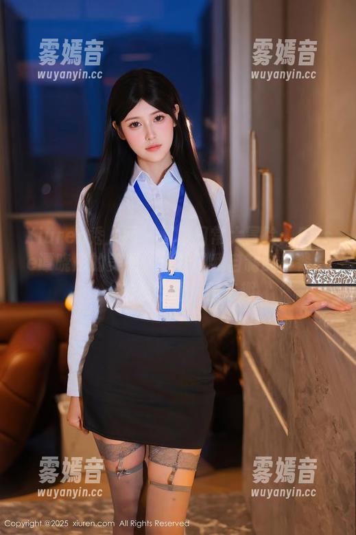 Xiuren秀人网-Elise谭晓彤 Xiuren秀人网 - 图集日常大冒险:Elise谭晓彤的美图,像极了我自制的早餐——未必好看,但有趣