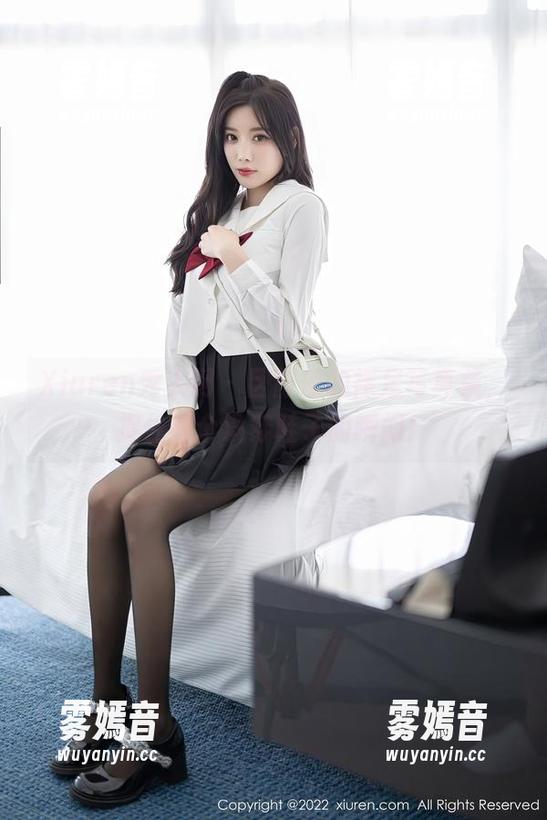 Xiuren秀人网 - 区静瑶的裸足写真集，捉住每个没穿鞋子的瞬间！