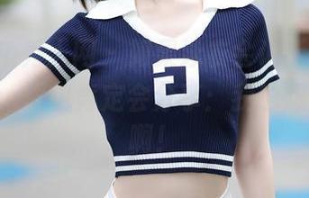 Xiuren秀人网 - 如果泳衣会说话，小海臀Rena图包肯定会分享：我也想要热度啊！