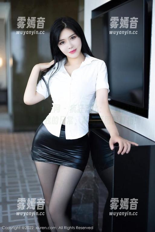 Xiuren秀人网 - 疯狂对比：糖豆sisi的修女风与我的日常，高清原图露真相！