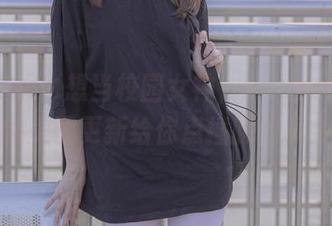 不穿校服也想当校园女神，nagesa魔物喵的美图更新给你点撞脸的机会！