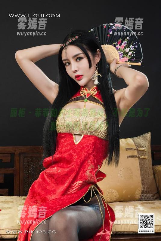 丽柜 - 菲菲的护士写真更新，不都是为了那一瞬的注目吗？