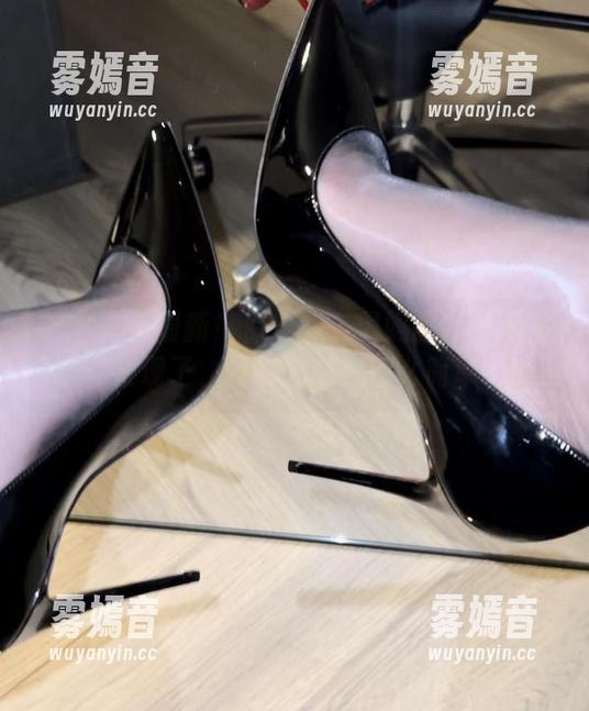 保守的二舅妈 微密圈 - 最新!保守的二舅妈的丝袜图片,你发现了,没有我说的那么简单吧。