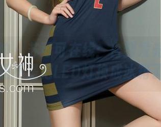克拉女神 - 苏可可在线：白到发光的写真，是不是把LED灯换成冰箱了？