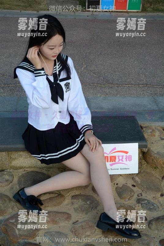 初夏女神-依依 初夏女神 - 久别重逢,依依又来催更,更新作品不怕挑战吗?