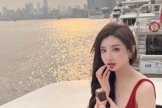 微密圈 - 周妍希的棉袜：这些照片和我的洗衣篮似乎没有什么关系，但我不介意。