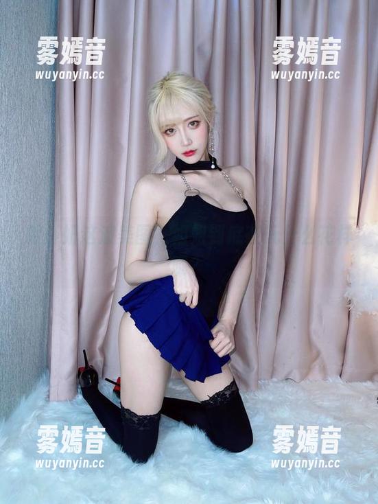 啾小妍 啾小妍这波美图,姐姐到底在玩什么花样呢?