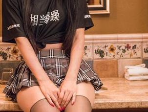 头条女神 - 当COCO在校园里嗨起来，图集更新引爆好奇心