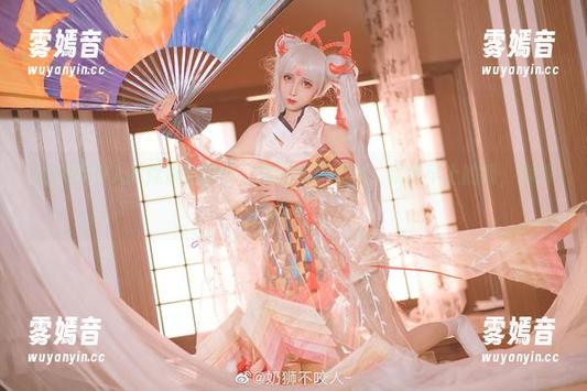 奶狮不咬人 奶狮不咬人的嫦娥如梦令,套图不带圣光,就像早上的我,懒得化妆。