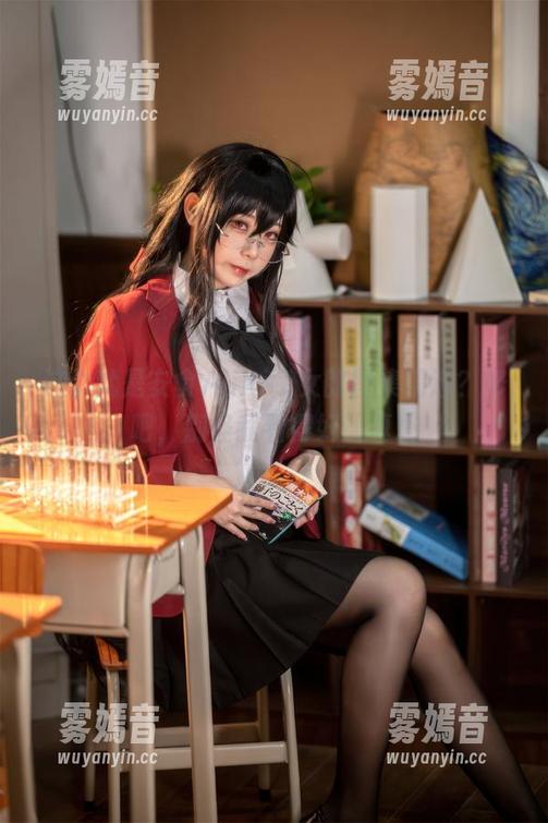 这个就是安食Ajiki兔女郎图集精选？好吧，别怪我看得好认真。