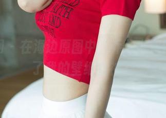 尤果网 - 在海边原图中，乔依琳如何当上了我的壁纸女神？