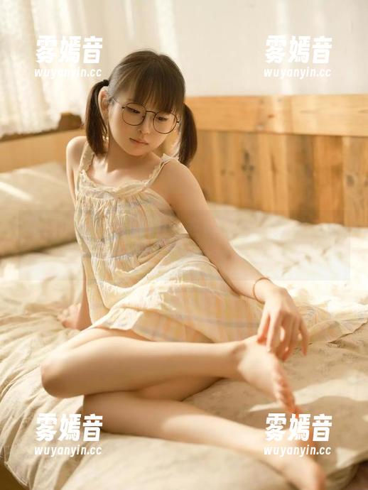 幼水铃衣 纯白的幻影,幼水铃衣稍不留神就美成了高清写真集的封面。
