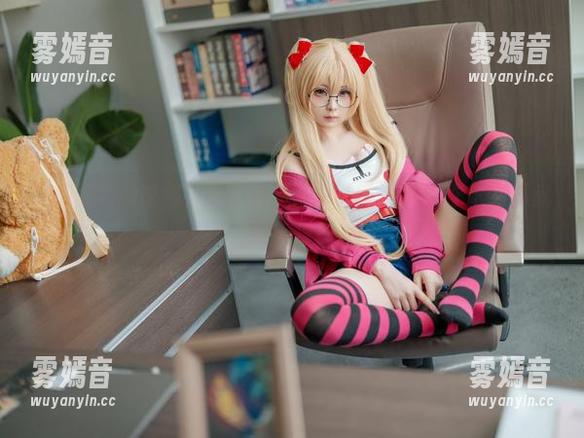 幼水铃衣 直面福利的诱惑,幼水铃衣以小蛋糕为主题的JK写真就是不一样