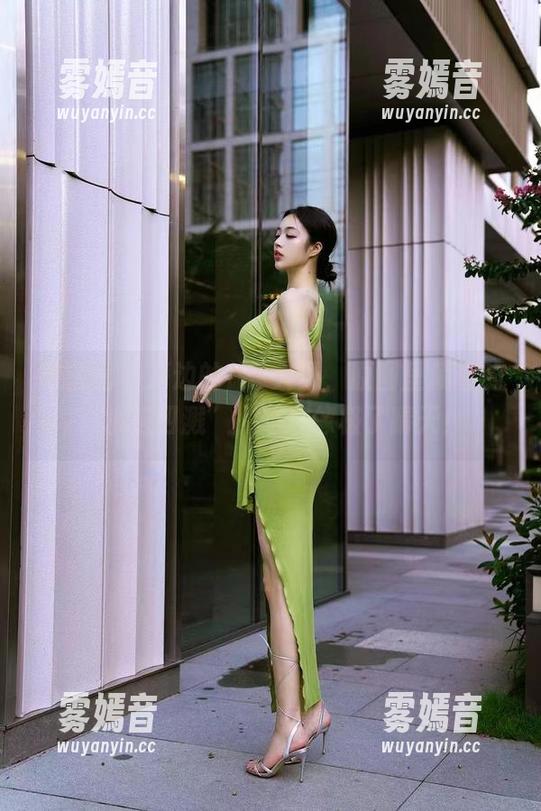 徐珺大哥 微密圈 - 海边的徐珺大哥,原图里藏着的“水花四溅”,照片像极了晴天!