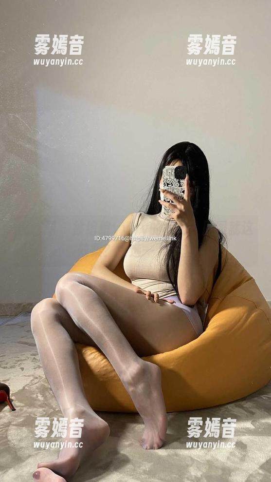 徐绾绾yyyy 微密圈 - 徐绾绾yyyy的短裙?原图就这效果?精选一下吧。