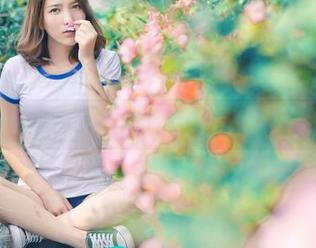 推女神 - 最新解读，张美荧的浴缸之旅，看似简单却暗藏玄机