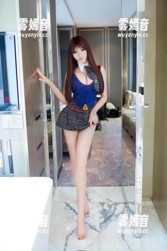 推女郎-王依萌 推女郎 - 王依萌的套装合集:你见过这么好看的吗?我看了都想变身模特!