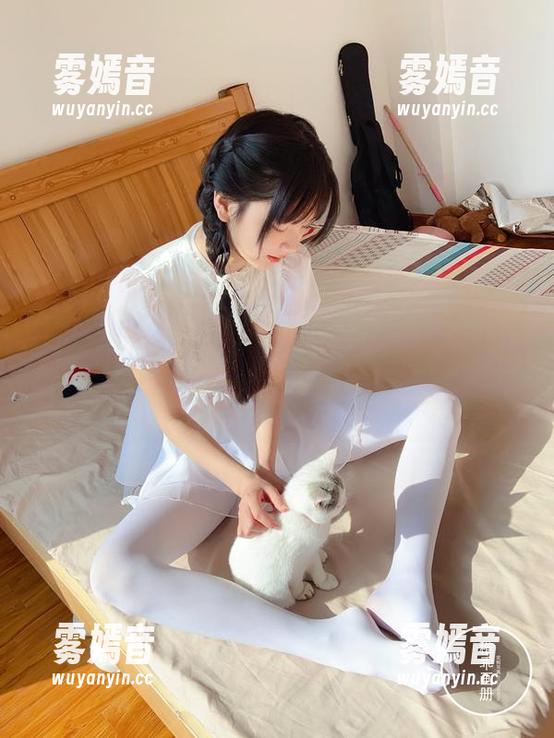 柴系小乖-生煎团团 柴系小乖 - 有没有人和我一样觉得生煎团团的礼服套图下载完了,竟然开始幻想起自己穿上去的样子……