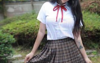 模范学院 - yoo优优这一系列定制可爱图片，令人想起了那失落的青春，傻傻的样子正好被记录下来。