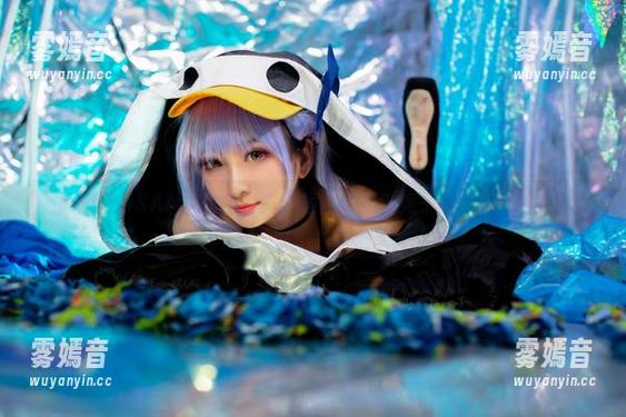 洛璃LoLiSAMA 洛璃LoLiSAMA的新写真,居然有约尔壳子的壁纸加持?!