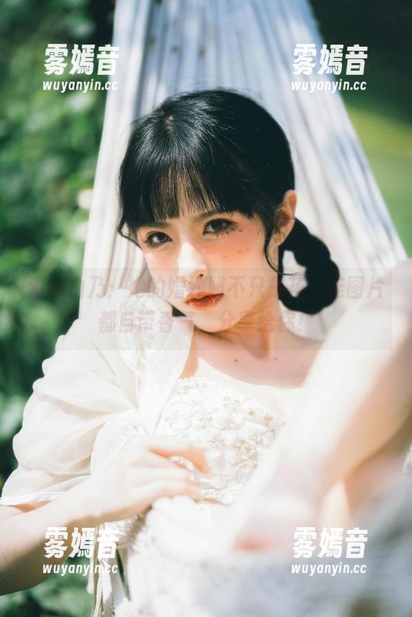 清水由乃：她的婚纱照不只是花，连图片都自带香气，分享给你！