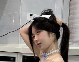 微密圈 - 在火龙果羊的睡衣写真中，谁说宅家就不能有范儿？