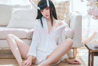 不只是长腿，瓜希酱的高清写真里藏着更多秘密？