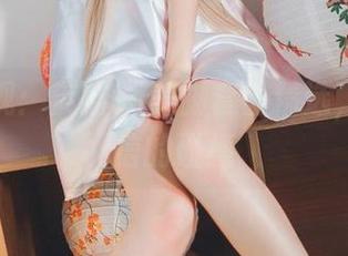 经典重现：疯猫ss美脚套图精选，脚与自信的碰撞
