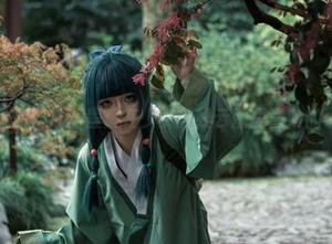 矢量鱼的壁纸旅程：在少女前线云图里冒险的小精灵