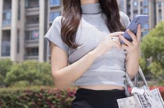 秀人网 - 叶梦轩女友的美图，你下载了就说明你能接受真实！