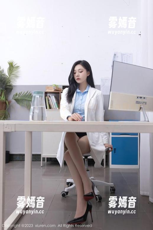 秀人网 - 姚若兮vay的写真，油亮到我差点滑倒！图片请勿在家模仿哦