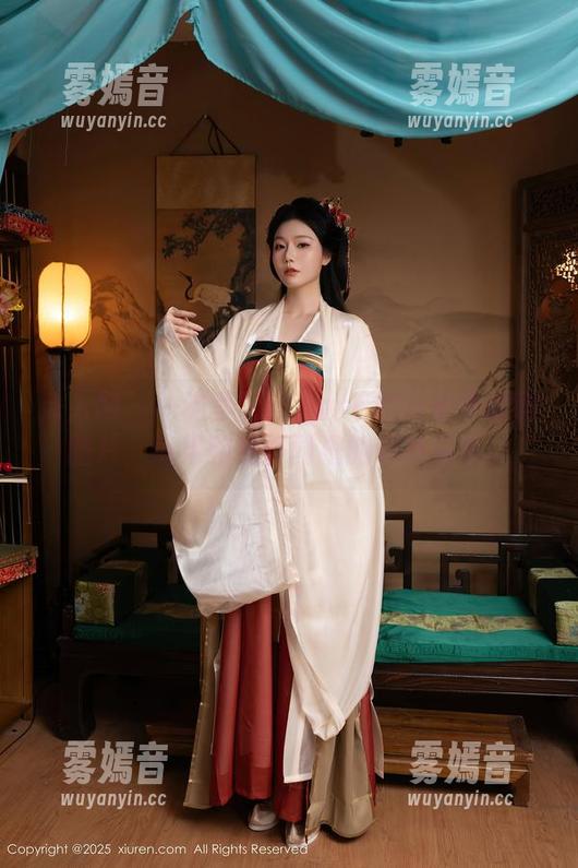 秀人网-李雪婷Anna 秀人网 - 一组李雪婷Anna的万圣节创意图片,糖果和鬼怪同框的微妙关系。