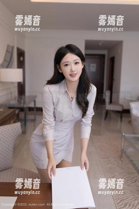 秀人网 - 顾楚楚Maily教你如何把普通秘书变身，免费写真设计感满满！