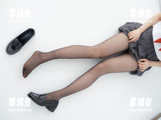 紧急企划-奶糖 紧急企划 - 当奶糖遇上肉丝,定制写真里的小插曲与意外。