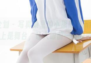 紧急企划 - 写真集里的小恩倾情演绎：网球场上是舞台，让人眼前一亮的姿态。