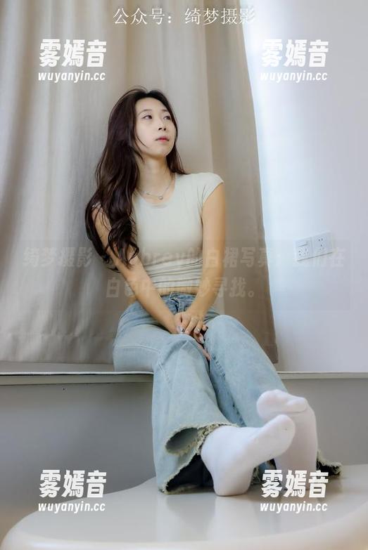绮梦摄影-aubrey 绮梦摄影 - Aubrey的白裙写真:我们在白色中的微妙寻找。