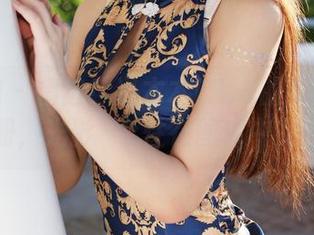 美媛馆 - 精选！冯木木LRIS的牛仔裤画册，光影與个性在图库中交织