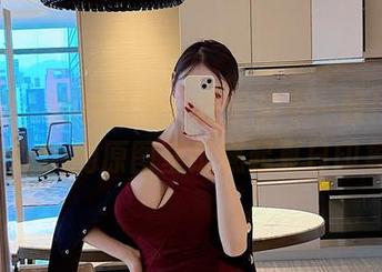 微密圈 - 短裤虽短，效果却不一般！脸红Dearie的原图壁纸燃起夏日印象！