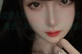镂空的腐团儿Ikaros和无圣光，组合意外得好。我想，实验室的灯光要和她比还差点火候。