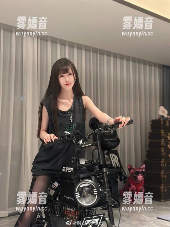 最新写真集震撼上线，腐团儿Ikaros变身次元少女，果然是被撩了么？