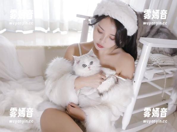 苏嫣qvq来了，在线记录精灵之美，每一幅美图都有说不出的妩媚。