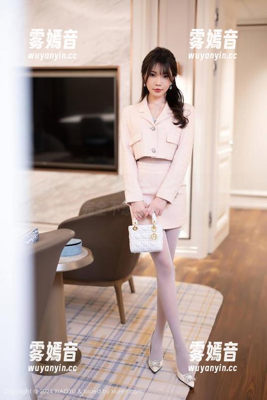 语画界-绯月樱cherry 语画界 - 免费下载!绯月樱cherry办公室套图,完全不想回家上班的节奏!