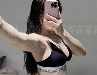 微密圈 - 看！铁锤姐姐如何在写真中驾驭女王气场